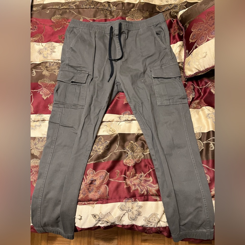 Men’s size XL cargo jogger Aeropostale